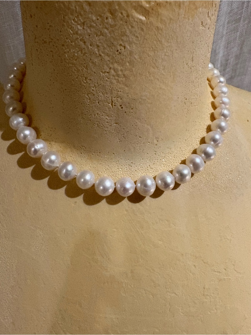Lustrous White Pearl Choker Necklace - Women’s Jewelry